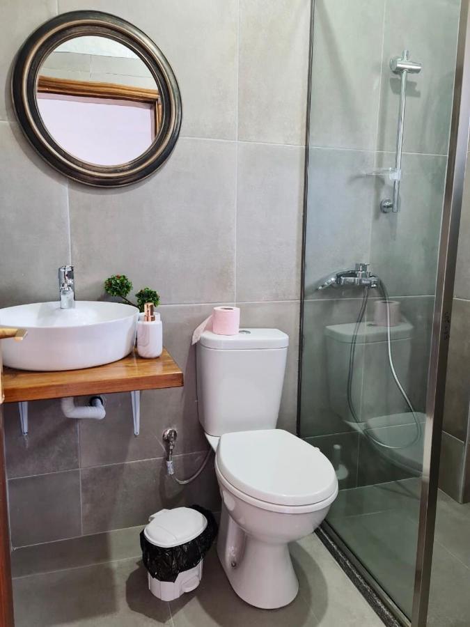 Guesthouse "Shtepia Ime" Përmet エクステリア 写真